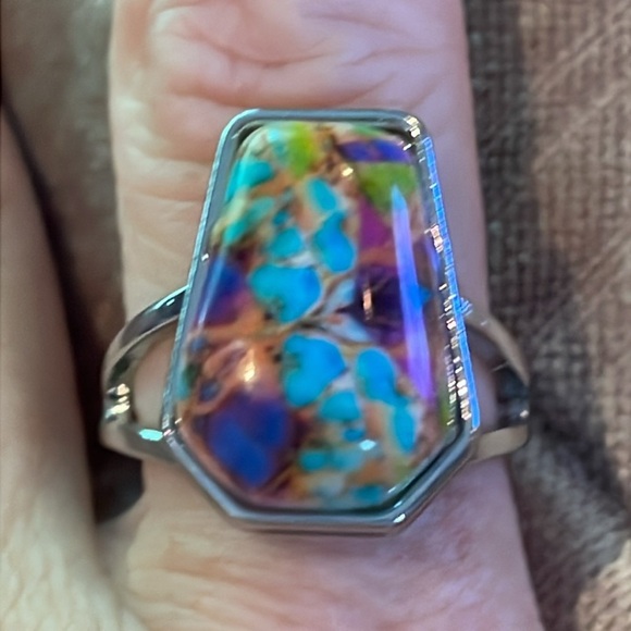 Multicolored Abstract Resin Fashion Ring Size 8.25 - Picture 6 of 7
